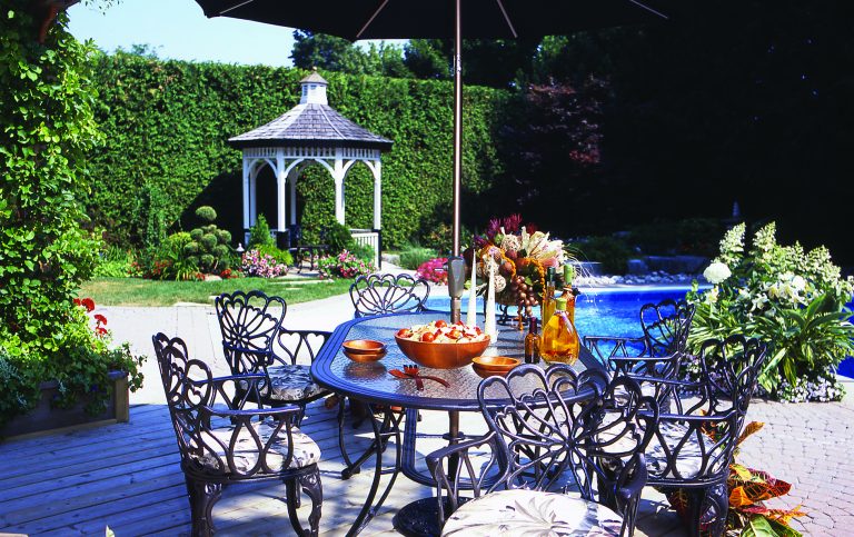 Accessorizing Your Garden